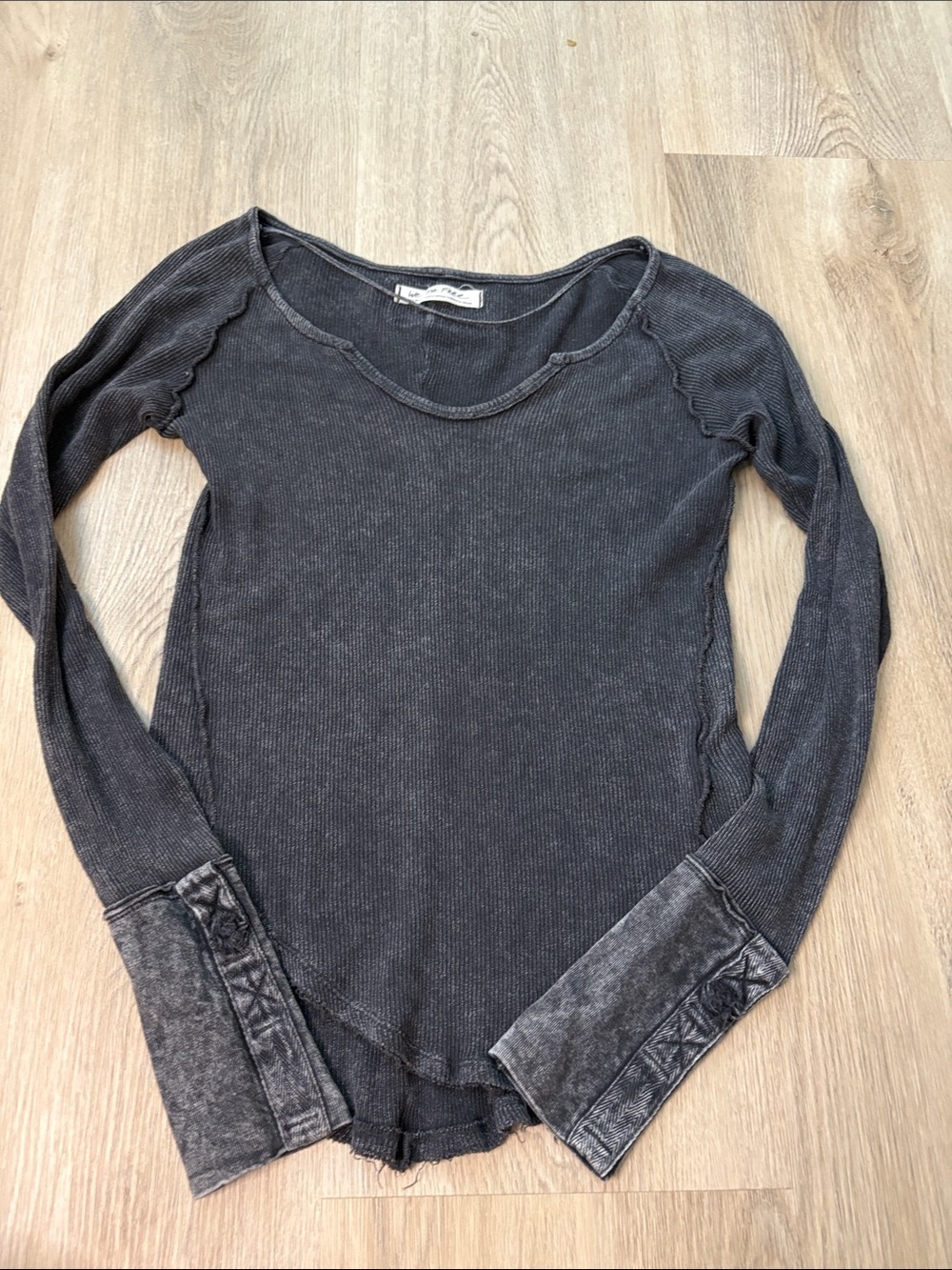 Free People We The Free Distressed Ribbed Cuff Thermal Top XS Gray comfy